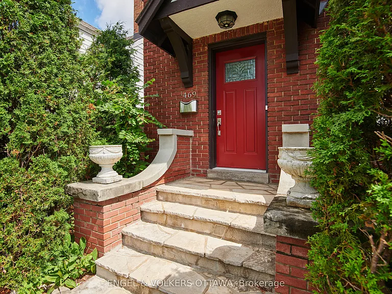 469 Island Park Dr — Photo 3
