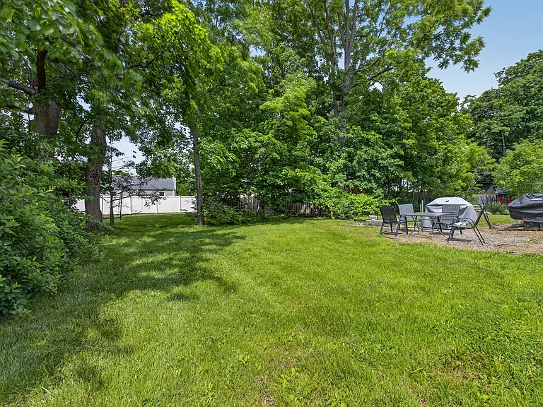 87 W Hanover Ave #1 — Photo 22