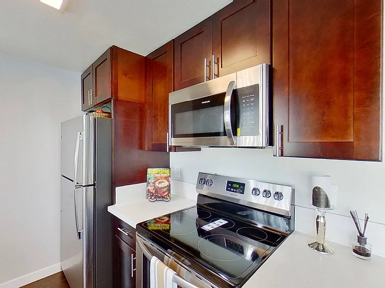 9404 Apartment Homes — Photo 35