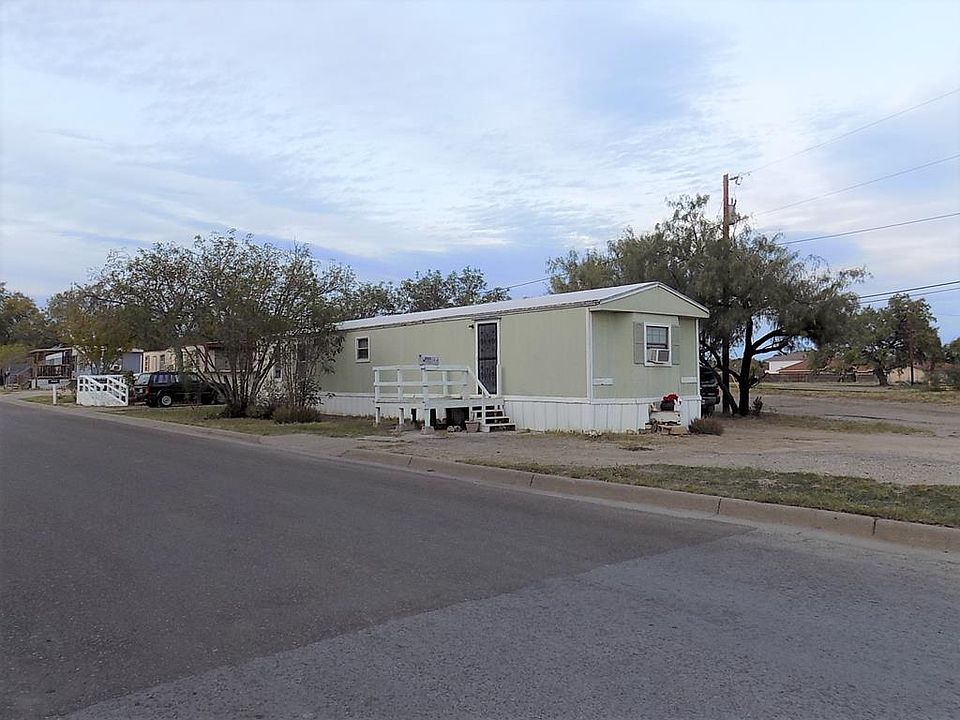 2nd image of 860 Avenue C