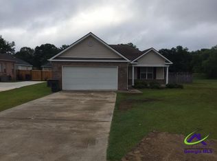 226 Sunnymeade Dr, Warner Robins, GA 31093