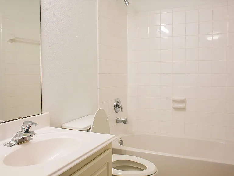 91 Genesee Ridge Dr — Photo 19