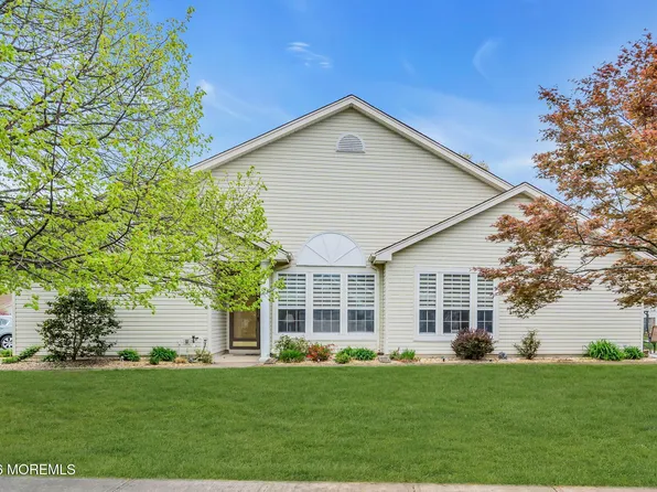 64 Symphony Avenue, Bayville, NJ 08721