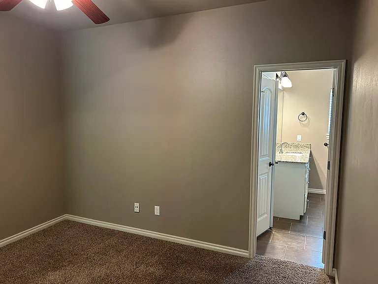12011 Jadesdale Cir — Photo 25