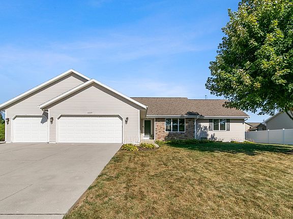 4th image of 4229 Baybrook Dr