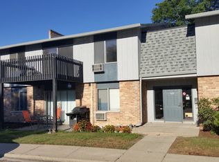 928 E Old Willow Rd APT 201, Prospect Heights, IL 60070