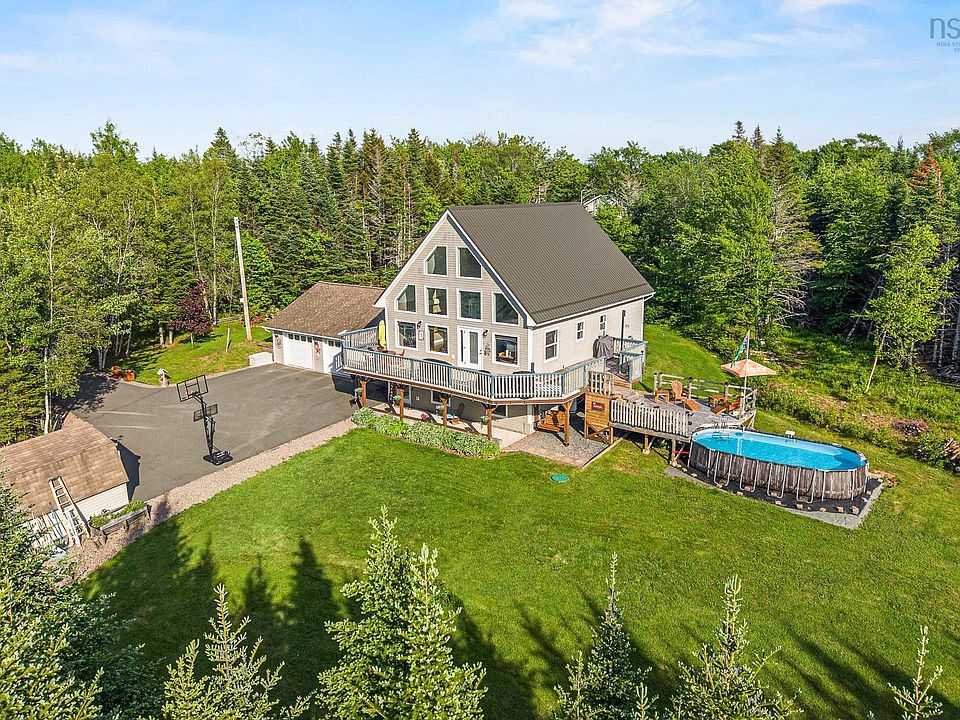 1st image of 2565 Camden Rd