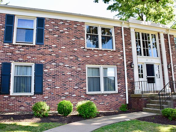 Lowr left 3 windows face frt