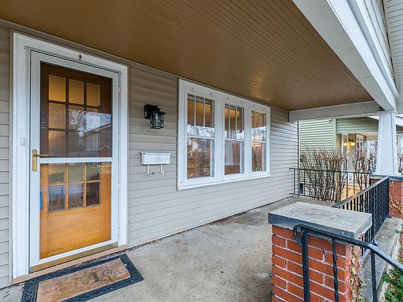 3rd image of 1266 Primrose Pl