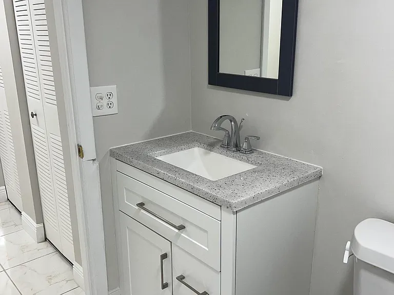 24 Abbey Ln #204 — Photo 8