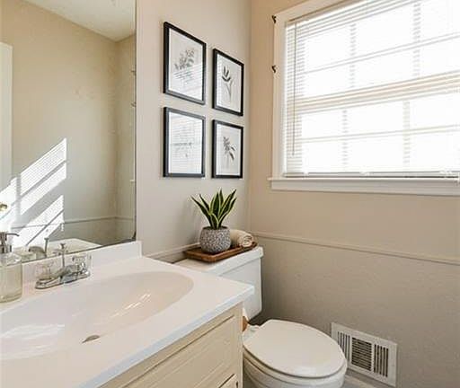 5th image of 1675 Lake Lucerne Rd SW