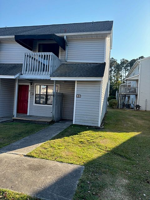 exterior showing balcony