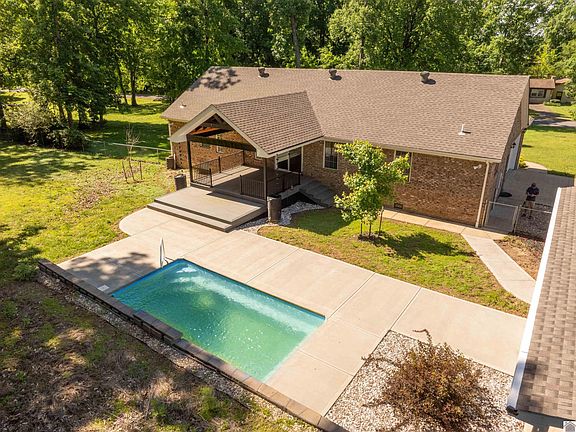 2nd image of 54 Grove Ln
