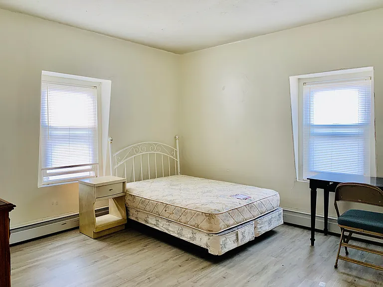650 Franklin St #2 — Photo 11
