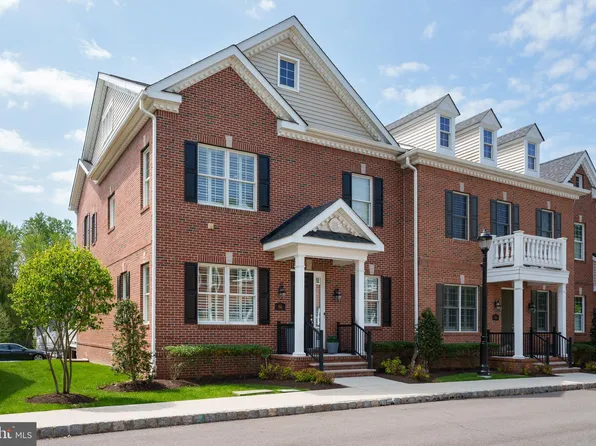 66 Creekview Ln, Yardley, PA 19067