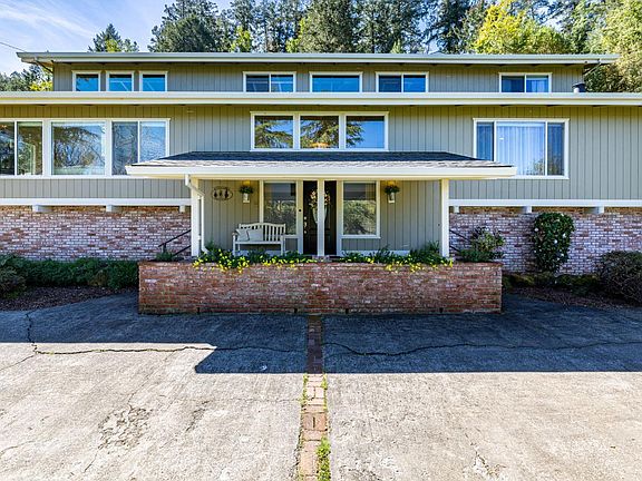 3rd image of 433 San Geronimo Valley Drive