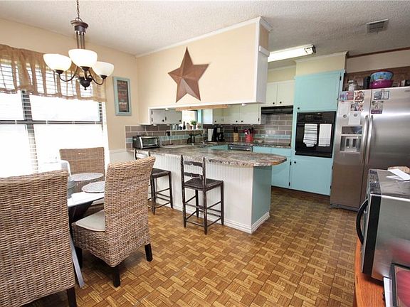4th image of 2601 Jasmine St