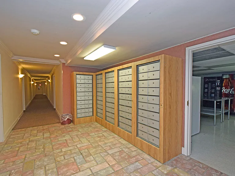 1815 William Howard Taft Rd #701 — Photo 28