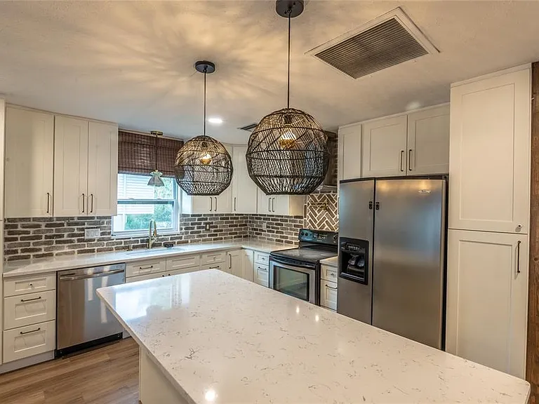 518 Crestover Dr — Photo 7