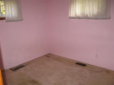 5th image of 7699 Crestwood Ln