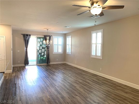 5th image of 2944 Capobella Ave