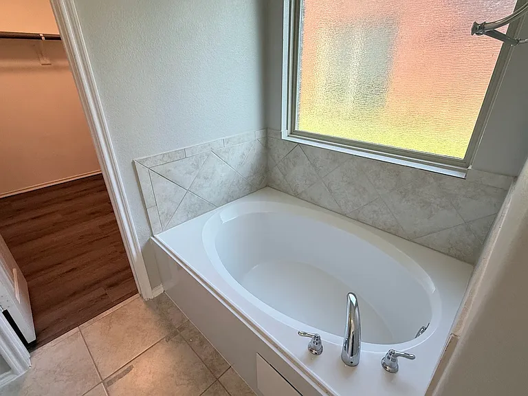 516 Rustic Oak Ln — Photo 26