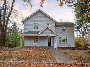 928 Washington Ave, Oakmont, PA 15139