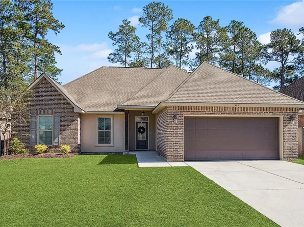 1076 Berkshire Dr, Pearl River, LA 70452