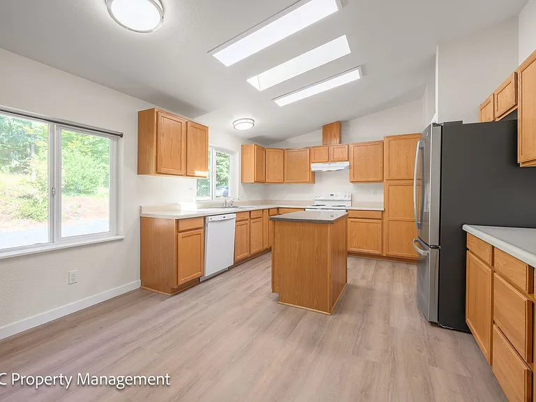 76848 London Rd — Photo 9