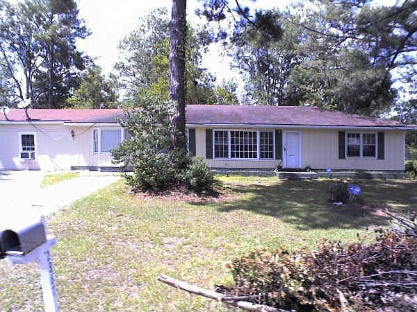 2nd image of 872 Perry Dr
