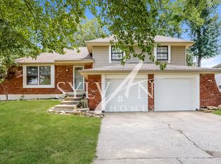 2005 N Bedford Rd, Independence, MO 64058