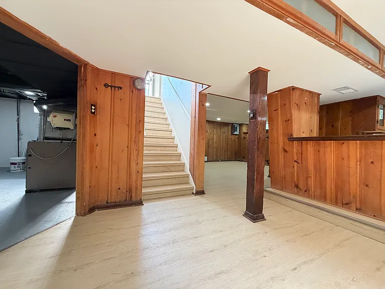 21830 Kipling Ave — Photo 30