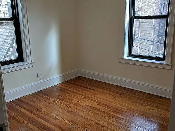 5th image of 3049 Crescent St APT H3c4