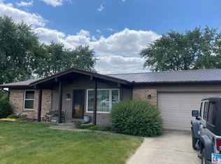 1305 Peters Dr, Saint Joseph, IL 61873
