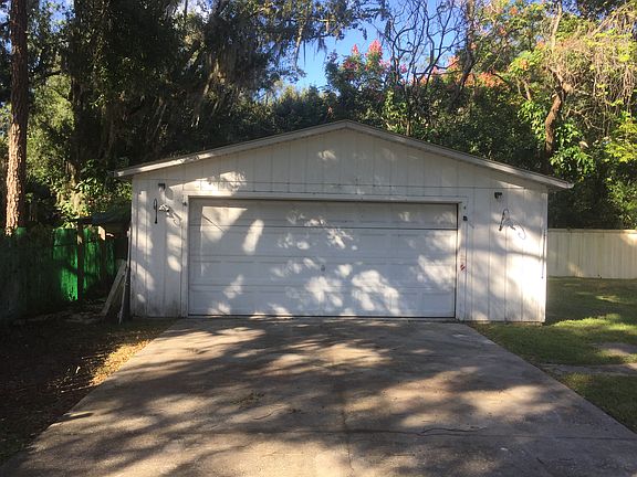 3rd image of 2501 Cresap St