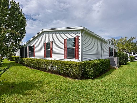 5th image of 26 Pineview Lake Cir