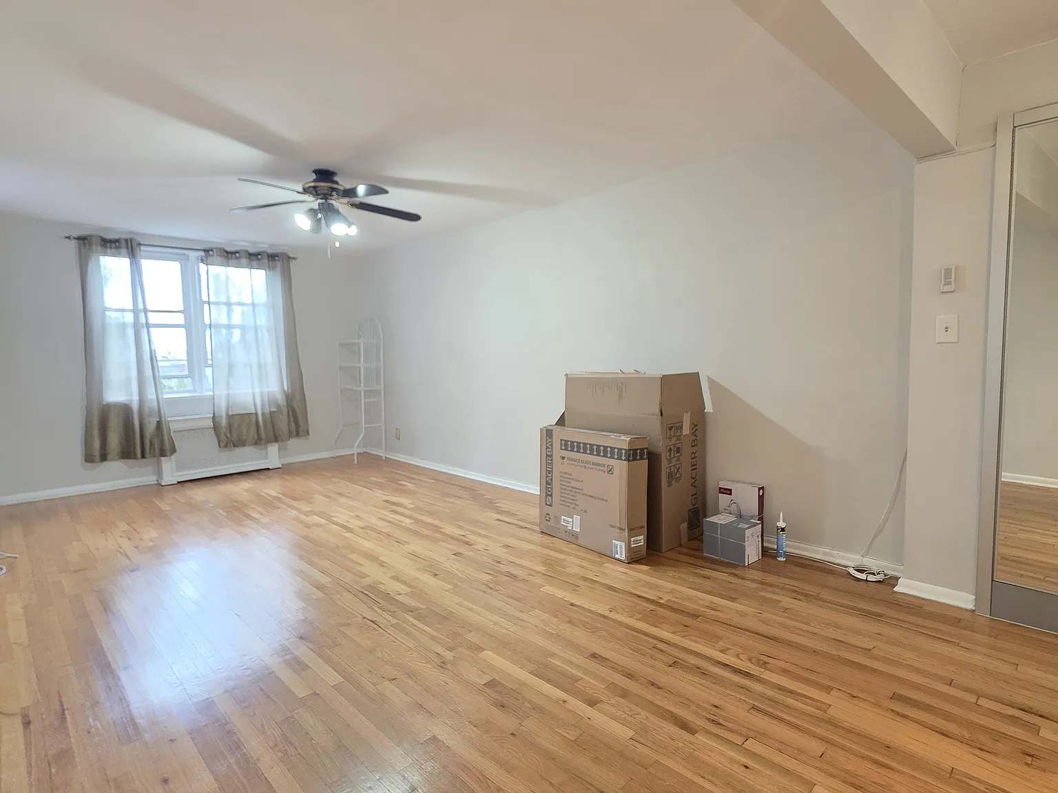 Studio, 600 sqft, $1,800 — Photo 1