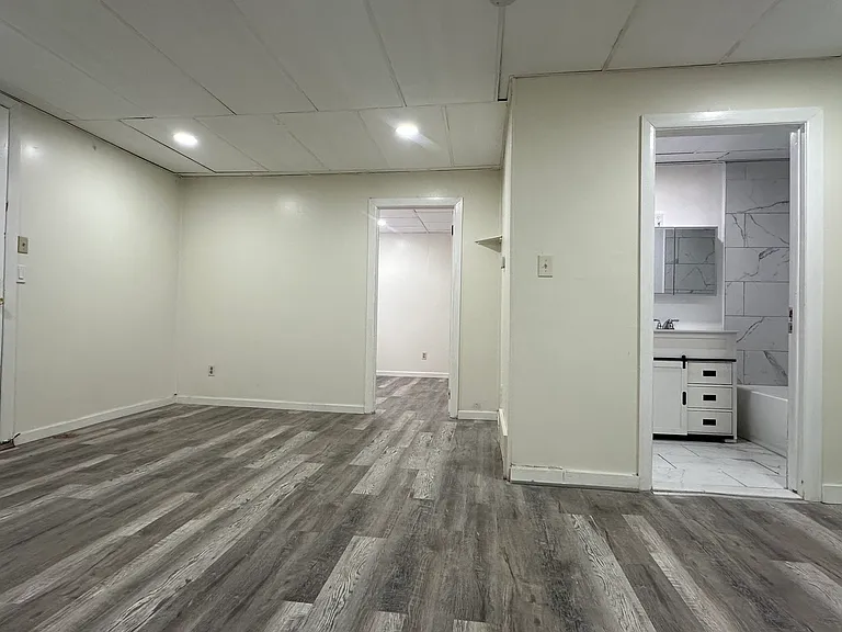 1246 Main St #5 — Photo 9