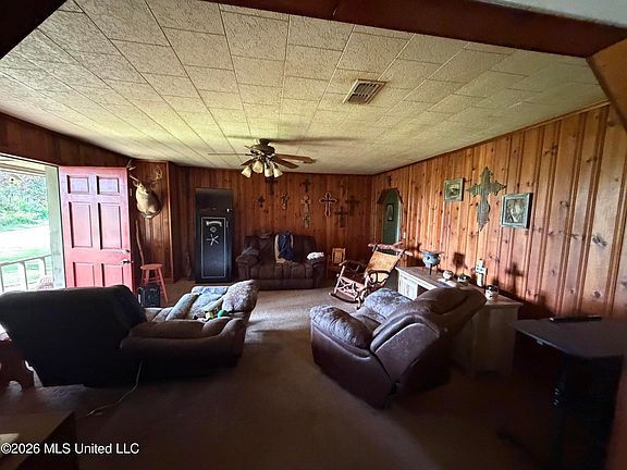 2nd image of 1349 Wellman Dr SE