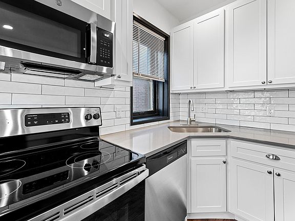 4th image of 4000 De Tonty St #3