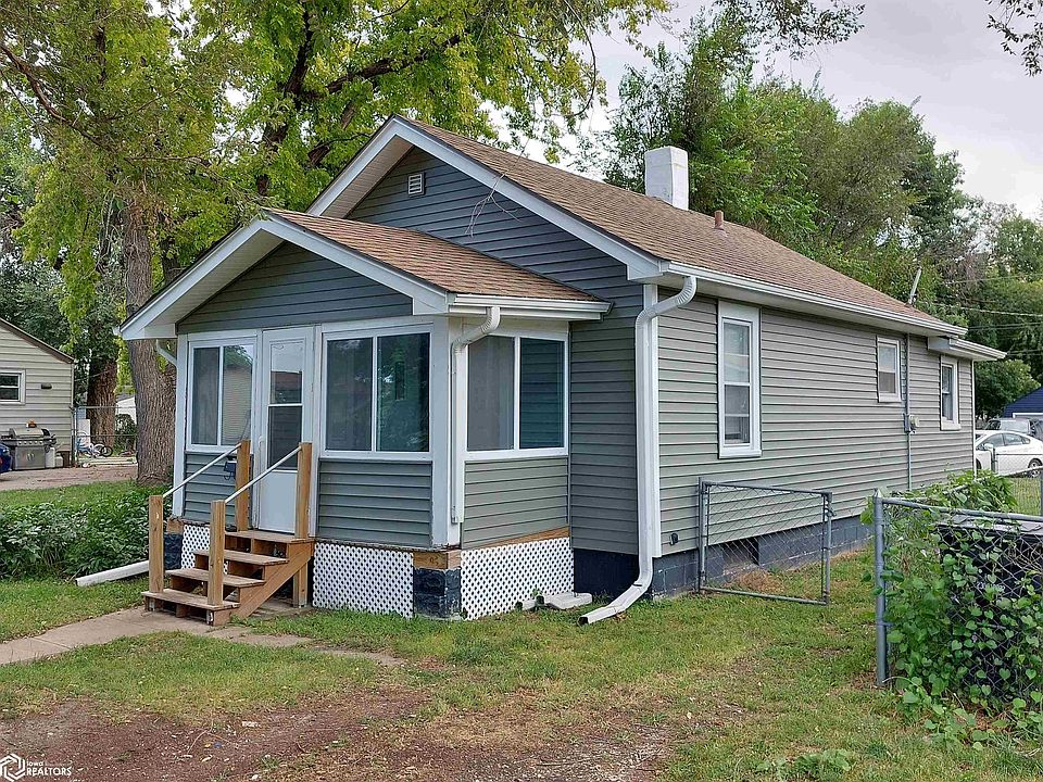 1st image of 2719 5th Ave
