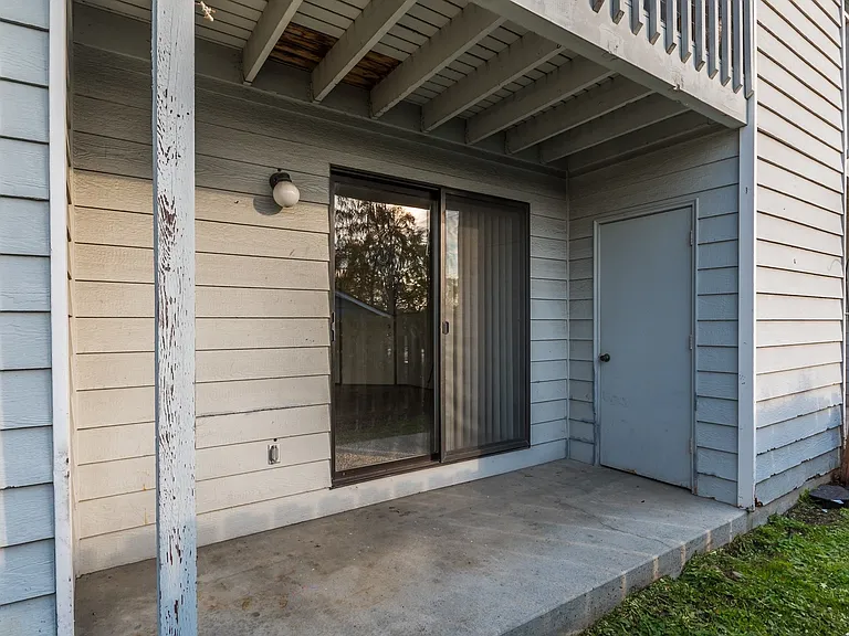 M0755-455 S. Oak Harbor Street — Photo 12