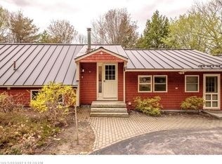 31 Mawaga Dr, Raymond, ME 04071