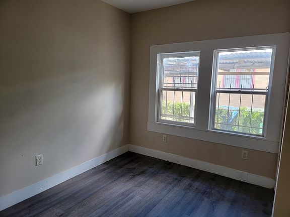3rd image of 1728 Hays St
