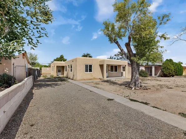 205 Morningside Dr NE #207, Albuquerque, NM 87108