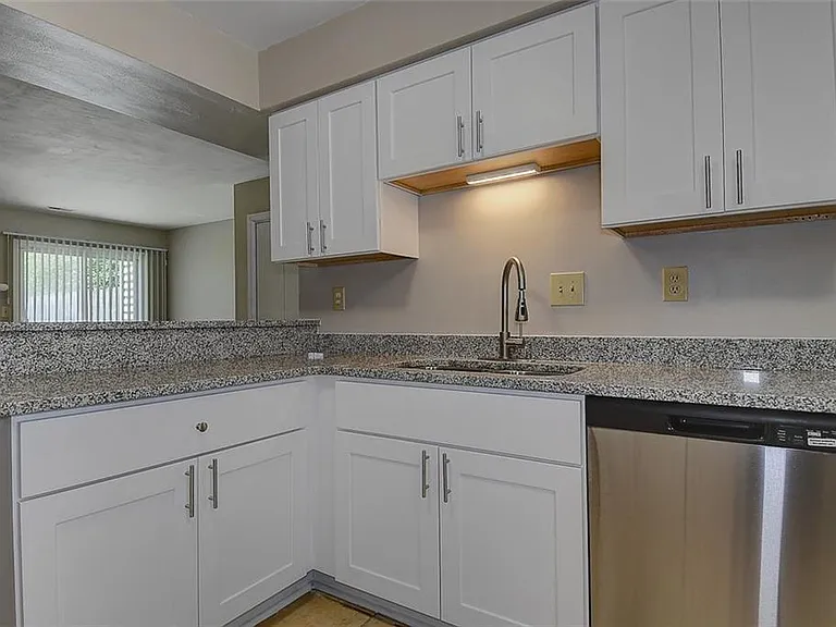 657 Aubrey Dr — Photo 13