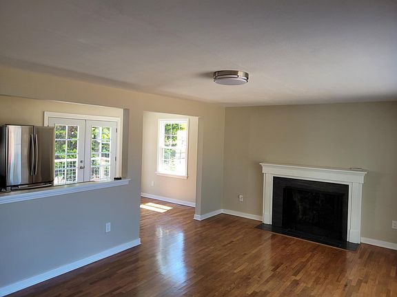 4th image of 214 Plymouth St NW