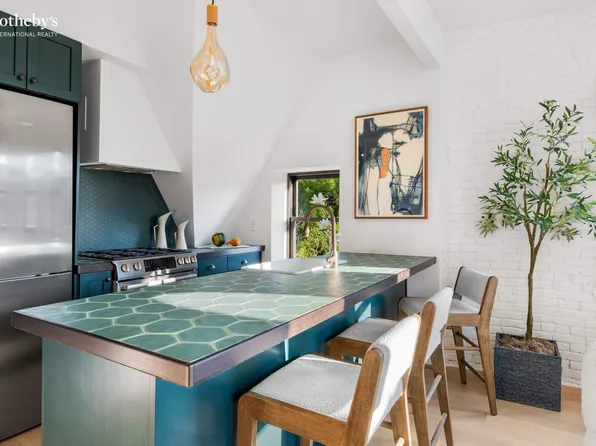 721 Saint Nicholas Avenue image 5 of 16