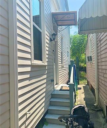 3rd image of 5250 Laurel St