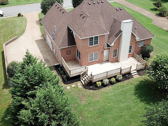 3rd image of 177 Blueberry St